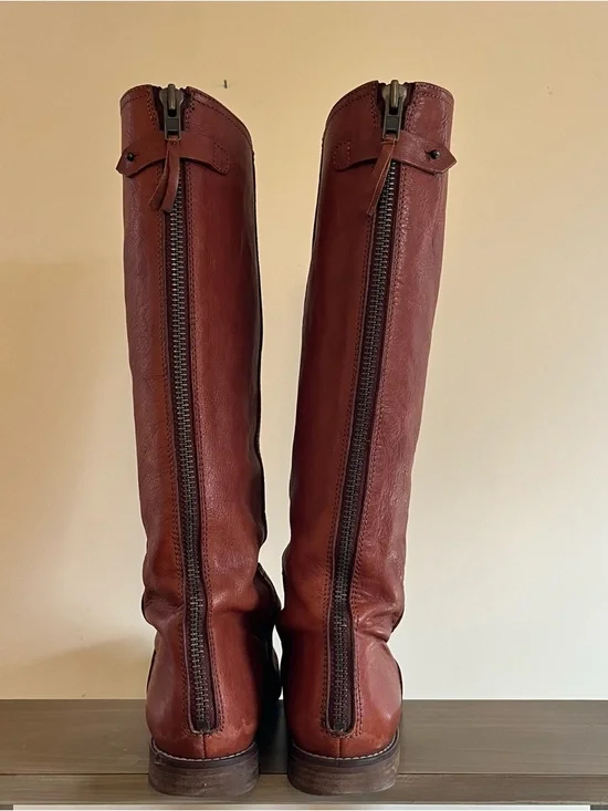 Madewell Tall Leather Equestrian Style Boots in Warm Chestnut - Picture 4 of 11